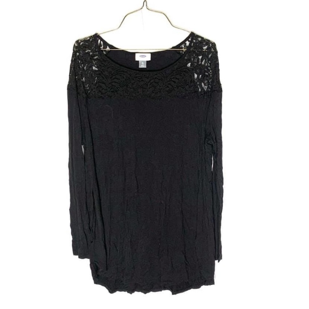 🔥 3/$20 - Old Navy - lace shoulders shirt